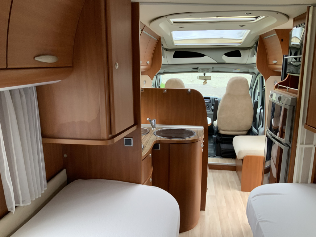 Chausson Allegro 96 – enkele bedden laag, wc en doucheruimte achter, zeer nette camper bj. 2009 Camper centrum On The Road  foto: 9