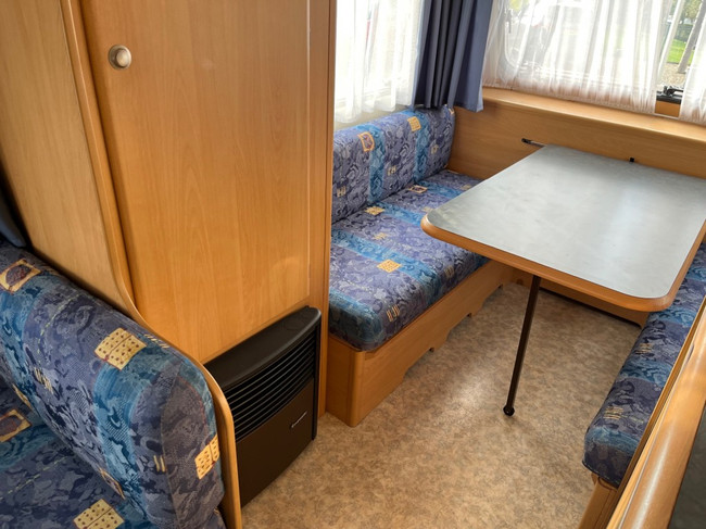 Adria 390 Ds 2 zitjes , 770 kg lichtgewicht, topstaat foto: 7