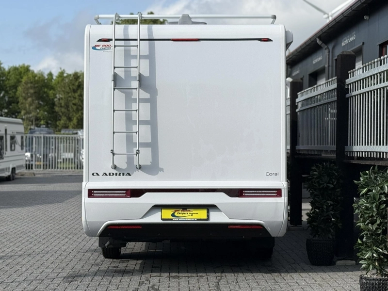 Adria Coral Axess 600 SL 7 meter lengtebedden  foto: 7