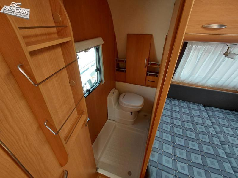 Knaus Sport 450 FS MOVER AIRCO AWNING photo: 12