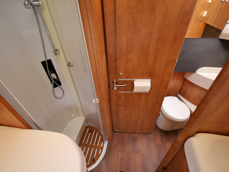 Carthago Chic C-Line II I 4.9 LE Automatik - ohne Hubbett Foto: 10