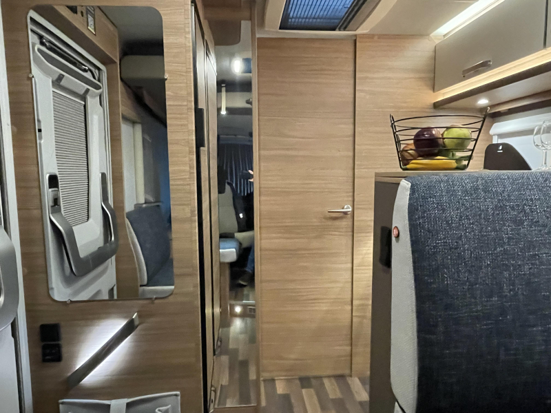 Weinsberg CaraCore 700 Meg Automatik 4pe Foto: 14