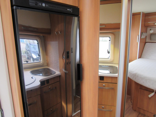 Hymer 598 Exsis-T Semi-initegraal Queensbed nieuw model 2016 foto: 14