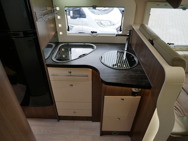 Chausson 614 Welcome, Hefbed, Dwarsbed, XXL Garage!! foto: 11