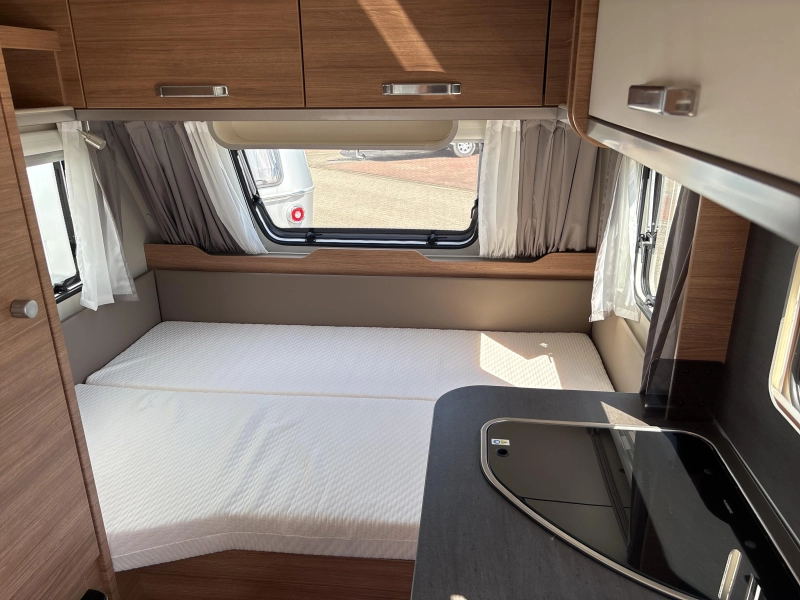 Weinsberg CaraOne Edition HOT 390 QD Mover Foto: 8