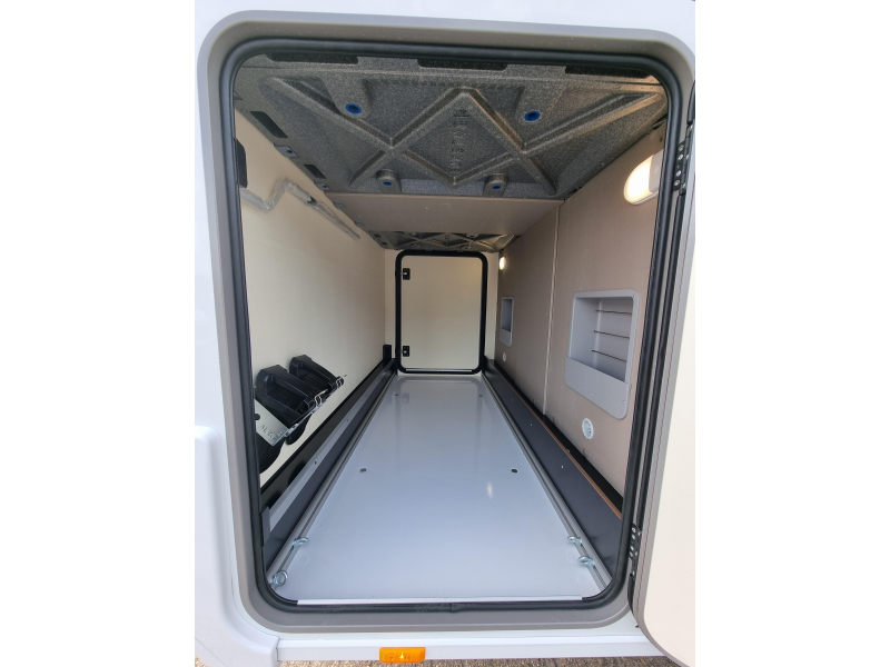 Bürstner Campeo TD 690 G Hefbed / Combi 6D / Maxi  foto: 10