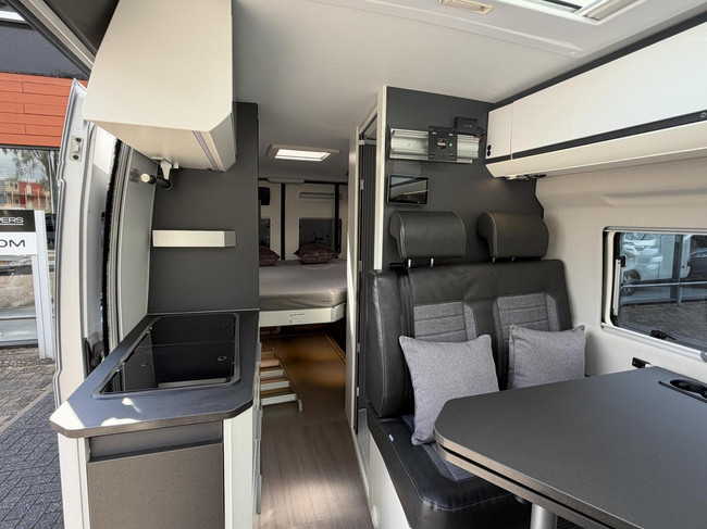 Adria Twin Supreme 640 SGX 9T-Automaat Zonnepaneel Victron Systeem foto: 10