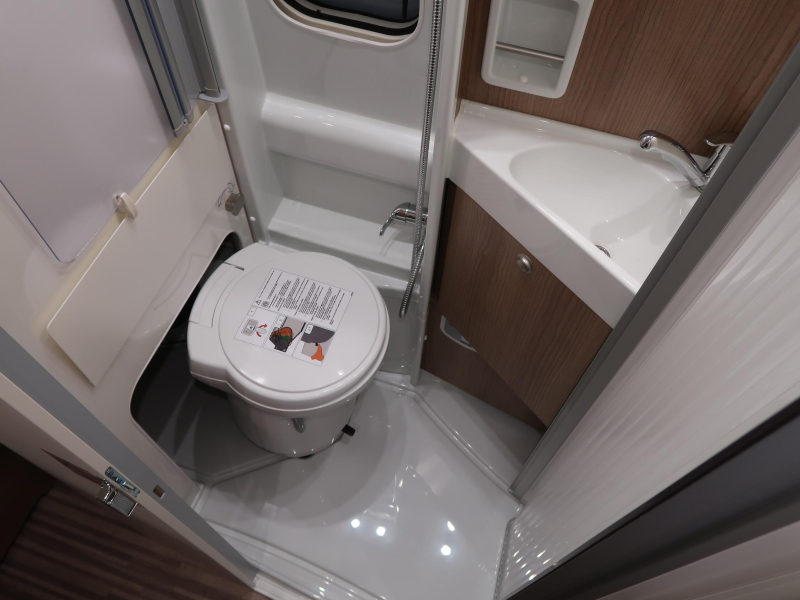 Malibu Van Comfort 640 LE AUTOMATIC AND TALL FRIDGE photo: 10