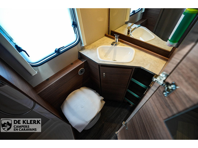 Knaus SPORT 500 KD gas Christmas Special foto: 13