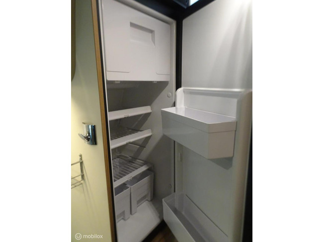 Adria Twin Axess 640 SL 130 PK Euro 6 | Single beds | Full options | Original NL | 39dkm | DEALER-STATE photo: 8