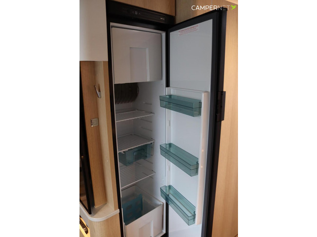Hymer BMC-T 680 177hp Automatic | Single beds | Drop-down bed | Separate shower | Solar panel | Veloslide | Bearlock | SLC Chassis | Awning photo: 17