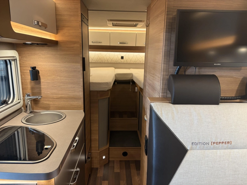 Weinsberg CaraCompact Pepper 600 MEG enkele bedden  foto: 16