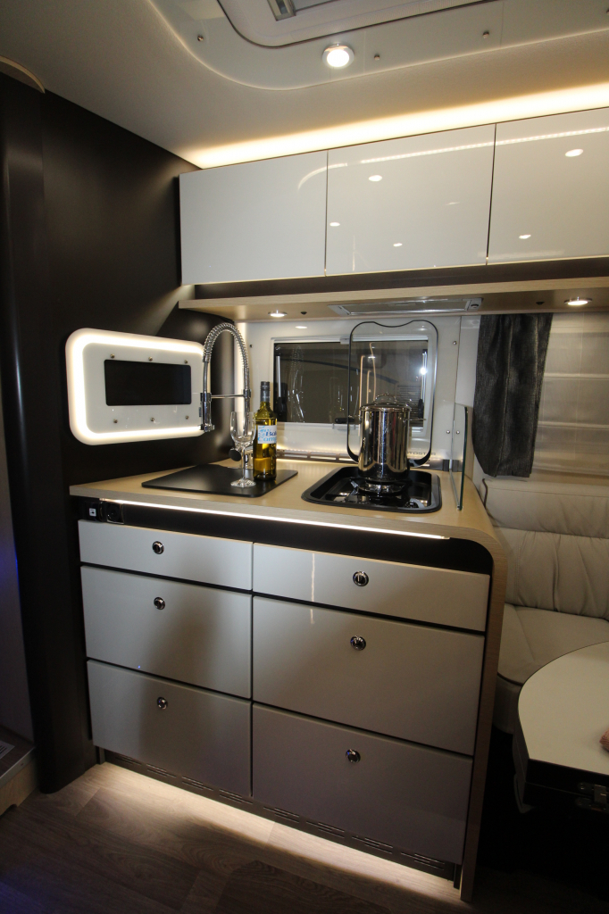 Autostar i 730 LJ Prestige design edition photo : 10