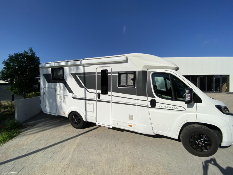 Adria Compact PLUS DL 3500km NIEUWSTAAT!  foto: 21