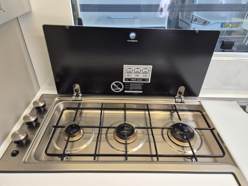 Adria Compact DL Plus 160 pk Automaat  foto: 15