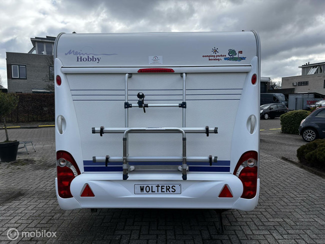 Hobby 500 KMFE STAPELBED treinzit vastbed voortent