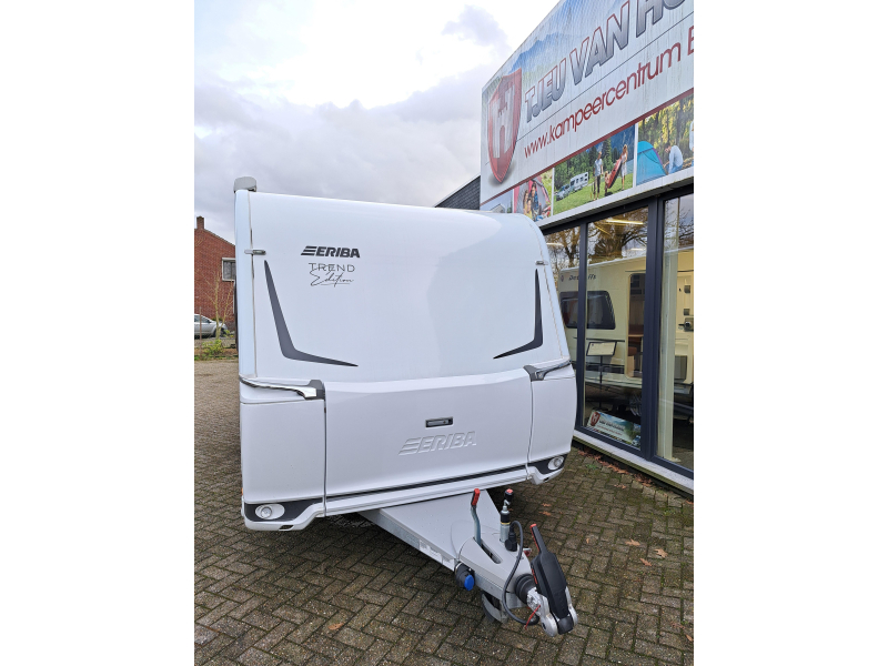 Eriba Nova Trend 480 incl. Luifel en Mover 