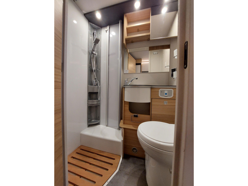 Dethleffs Globebus T 6 GT Autom&aacute;tico/camas individuales/Tv foto: 16