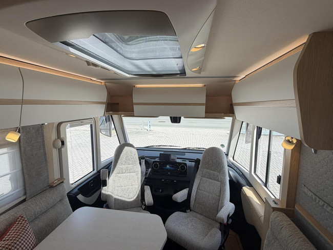 Hymer BML-I 780 MasterLine Bovenkasten Level 2X Airco Lithium foto: 13