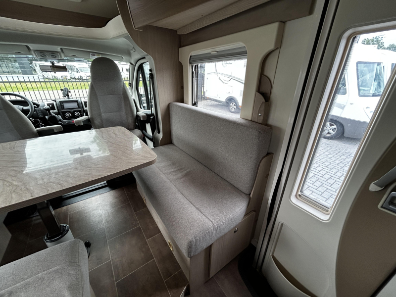 Bürstner Nexxo 580 T Hefbed/2015/5.8M/Euro-5!  foto: 13