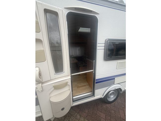 Hobby de luxe 400 SF cama transversal 4 plazas avance mover mosquitera estufa truma inodoro foto: 14
