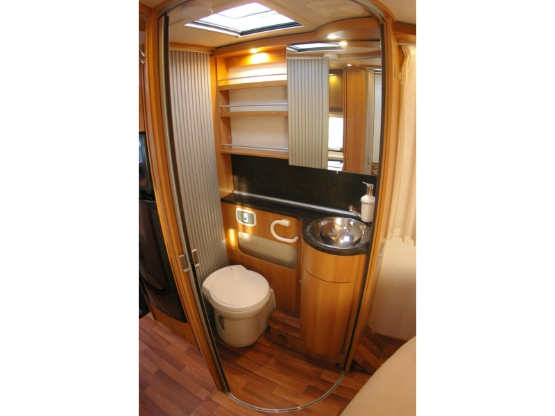 Hymer Bianco Line 698 CL Queensbed.  foto: 20