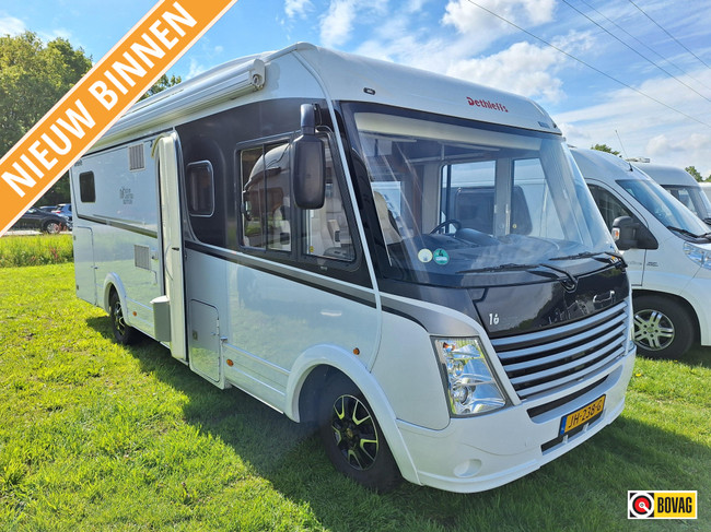Dethleffs Sixteen 7150 EB ENKELE BEDDEN+HEFBED