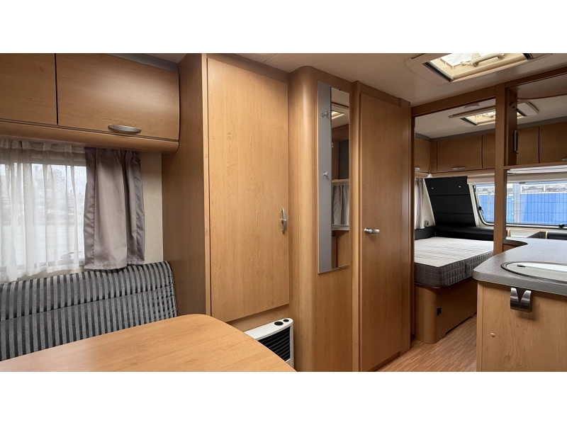 Knaus Sudwind White Edition 500 EU camas individuales asiento redondo foto: 6