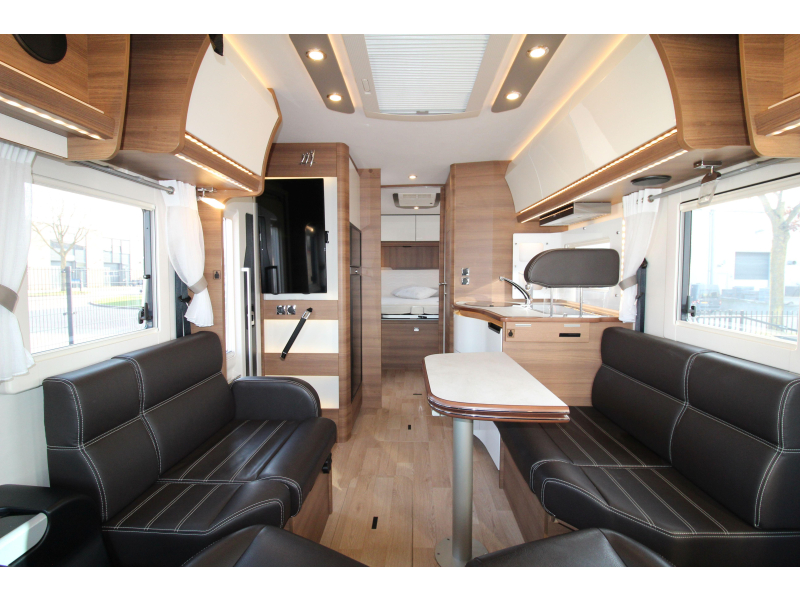 Rapido M96 Queensbed + Hefbed  foto: 27