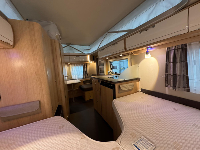 Eriba Touring Troll 542 GT 60 Years Mover Cassetteluifel INCL STALLING foto: 16