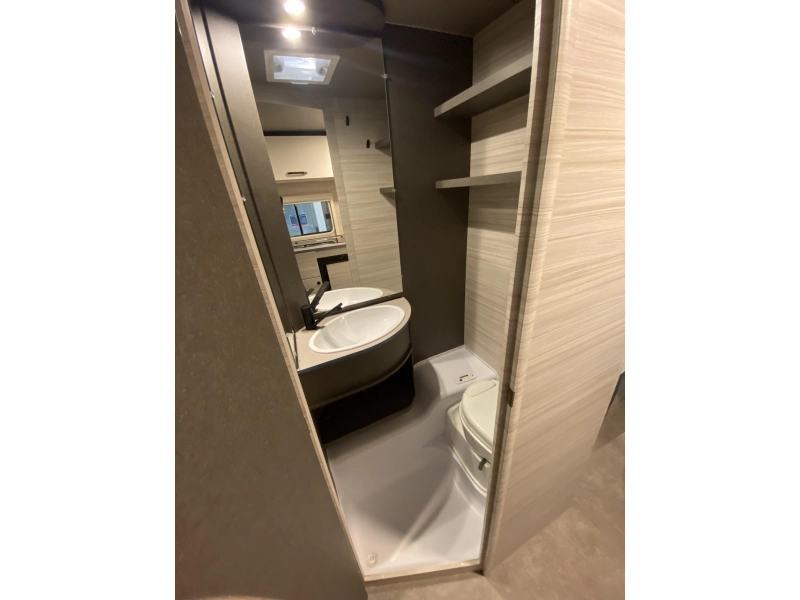 Dethleffs C'Joy 460 LE ENKELE BEDDEN!  foto: 11