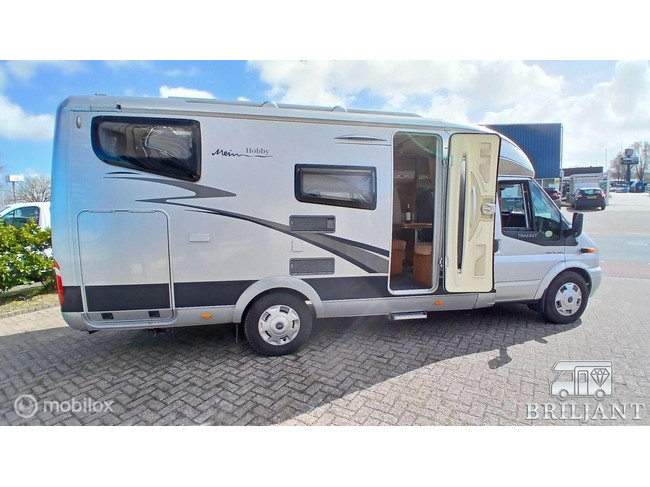 Hobby T 500 GESC .. 2009 camas individuales foto: 2