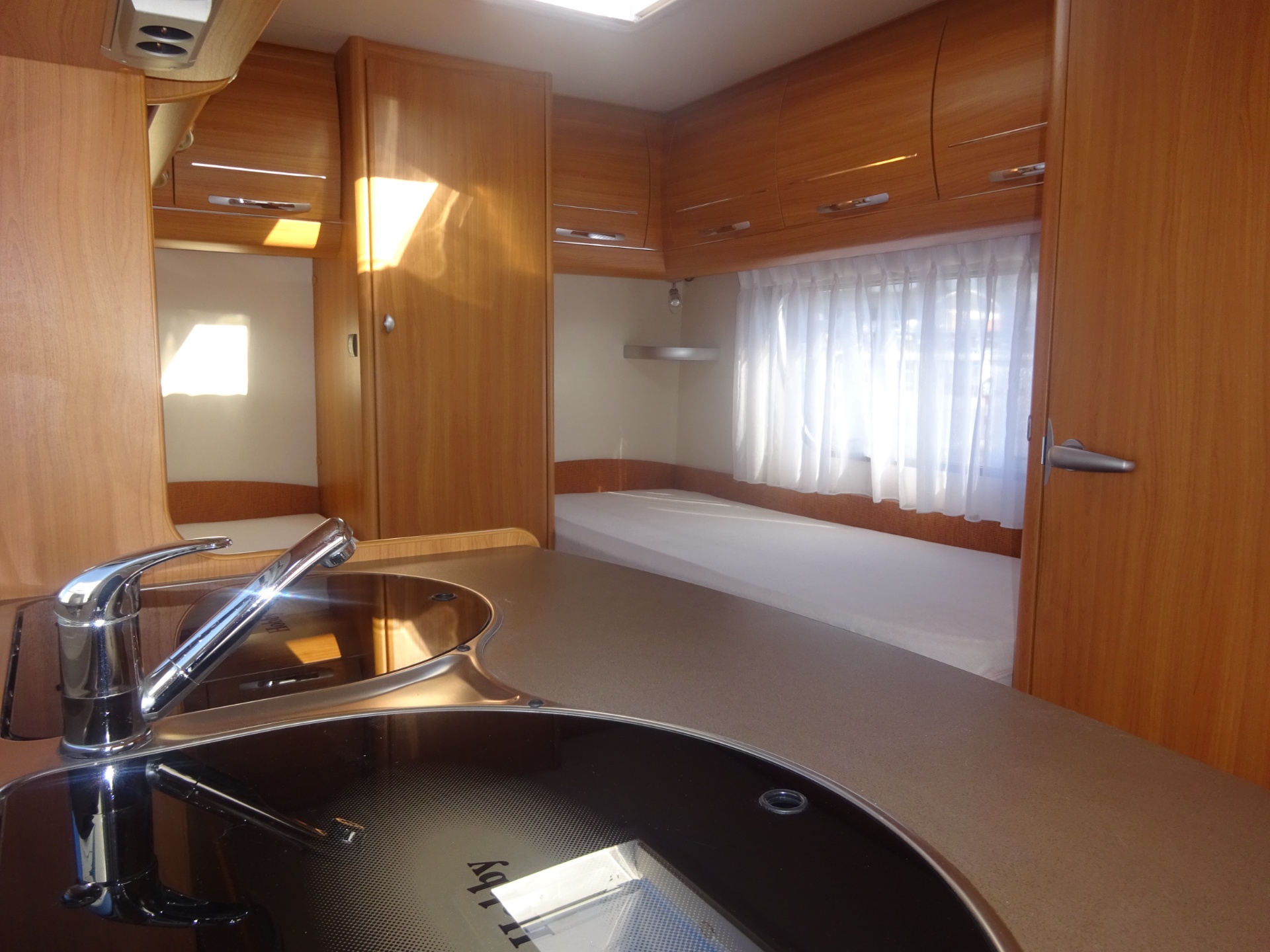 Hobby De luxe 460 LUEnkele Bedden+Rondzit+Mover foto: 22