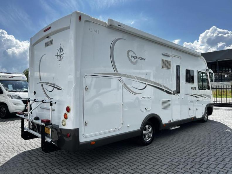 Pilote Explorateur G 741 Dwarsbed/Hefbed/Alde/2012  foto: 2