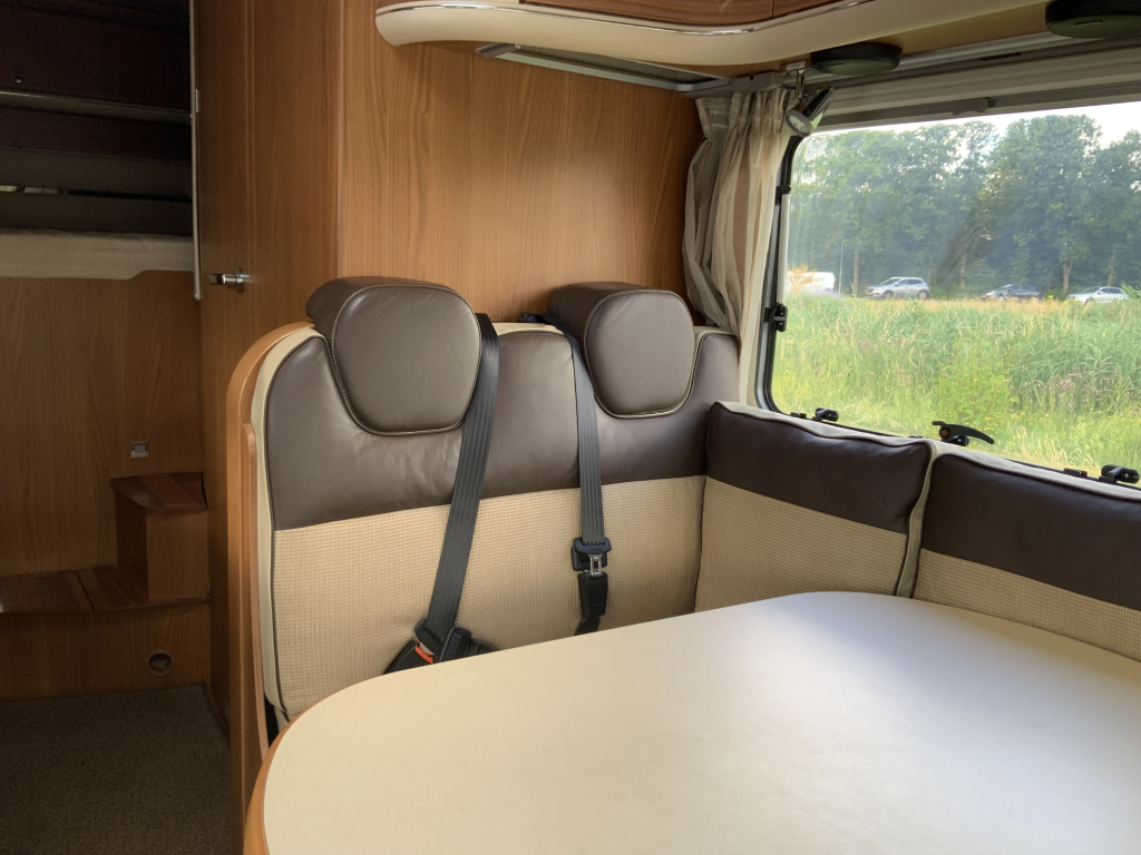Hymer B 514 SL Star-Edition, AUTOMAAT, Integraal, Motor-airco, Luchtvering, Alko-Max-chassis, Dwarsbed & hefbed Marum Camper centrum on the road  foto: 10