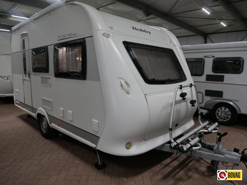 Hobby De luxe Easy 400 SF Luifel, mover, fietsrek 