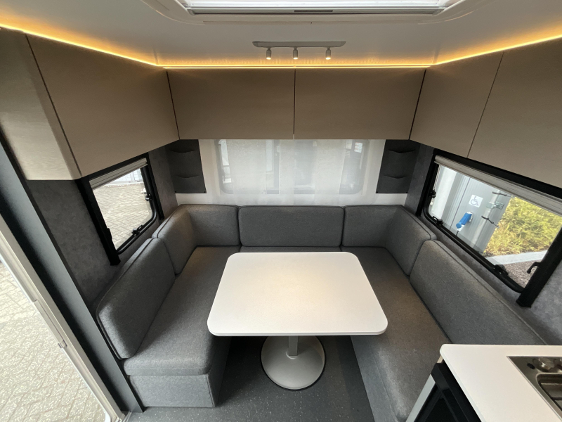 Adria Altea 472 PU THULE-MOVER-VLOERVERW  foto: 2