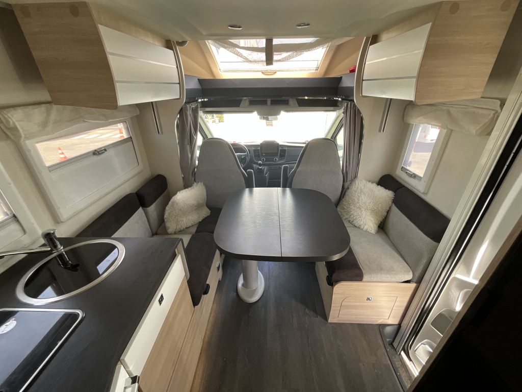 Challenger 337 GA met enkele bedden foto: 11