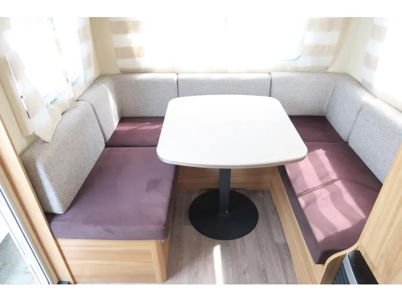 Caravelair Antares 440 VOORTENT+FIETSENDRAGER  foto: 5