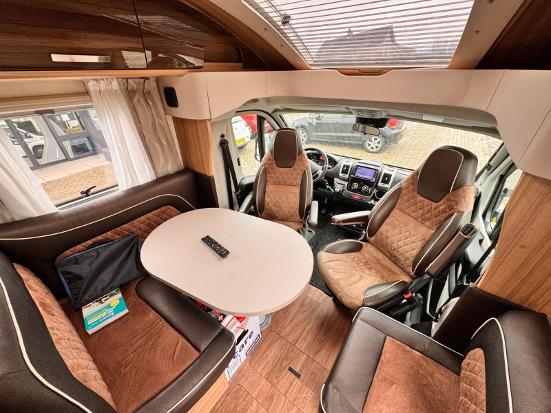 Knaus Sun Ti 700 LX Premium con cama Queen foto: 7