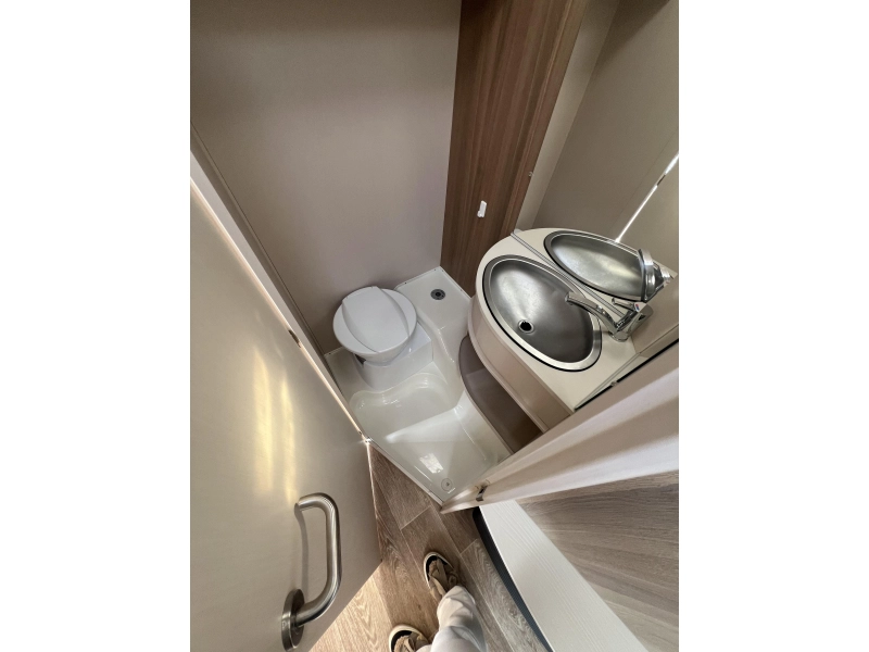 Dethleffs C'Joy 480 QLK Stapelbed,Mover,Voortent!  foto: 10