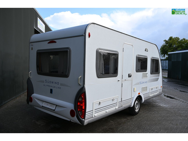 Knaus Südwind NL Premium Line 450TU foto: 3