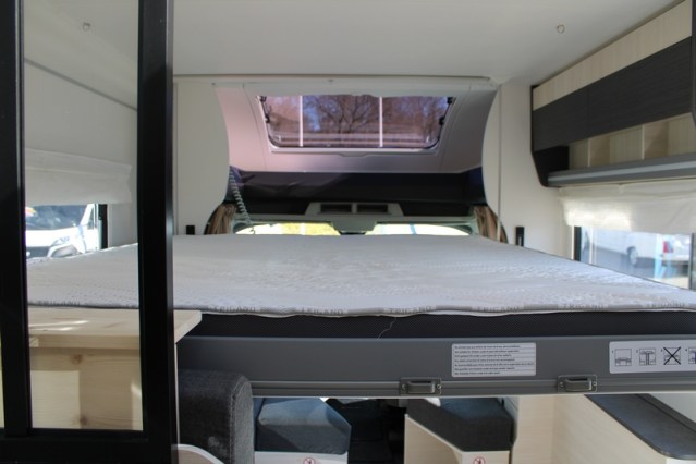 Virtually new Exclusive Line 660 Chausson AUTOMATIC double entrance door Artic pack (70 photo: 63