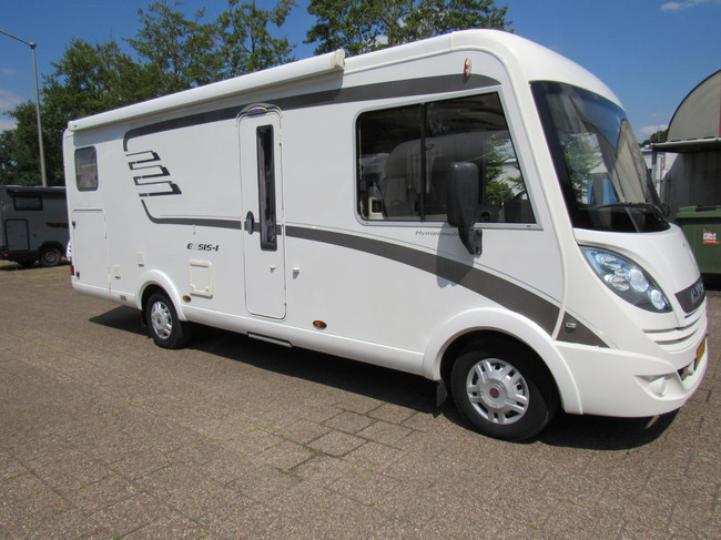 Hymer Exsis-i EX 688 Enkelebedden hefbed integraal bj2014 foto: 5