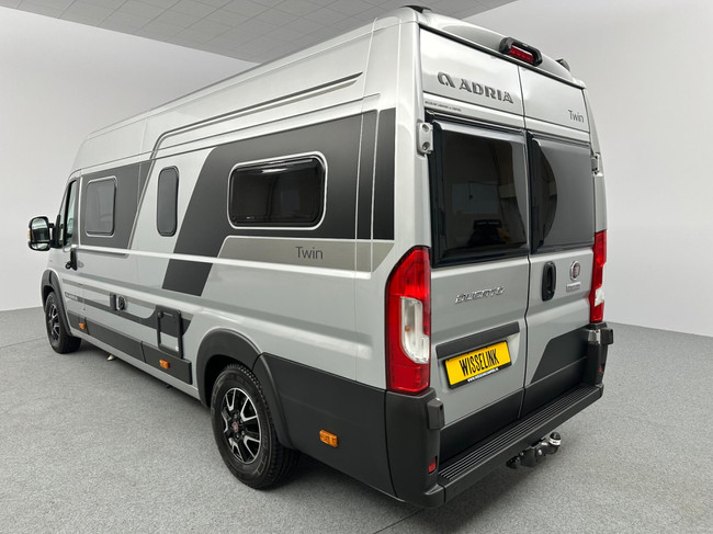 Adria Twin Supreme 640 SLB foto: 4