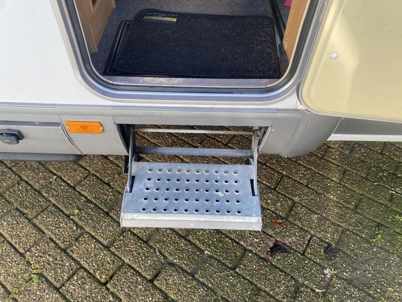 Hymer Camp 644 G 6 pers GROTE GARAGE 2,8  foto: 37