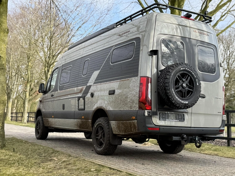 Adria Super-Twin 700 SGX 4x4 - Aufstelldach Foto: 4