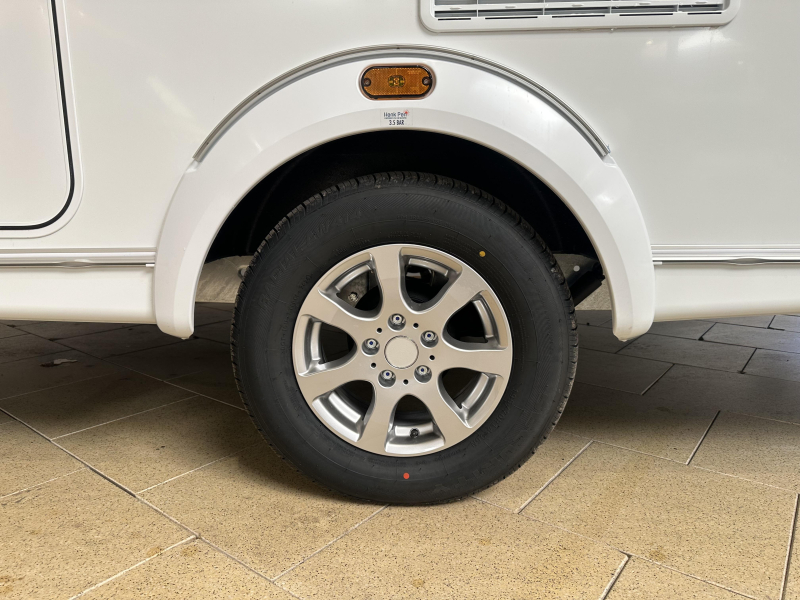 Weinsberg CaraOne Edition HOT 390 QD voortent | ex-verhuur  foto: 7