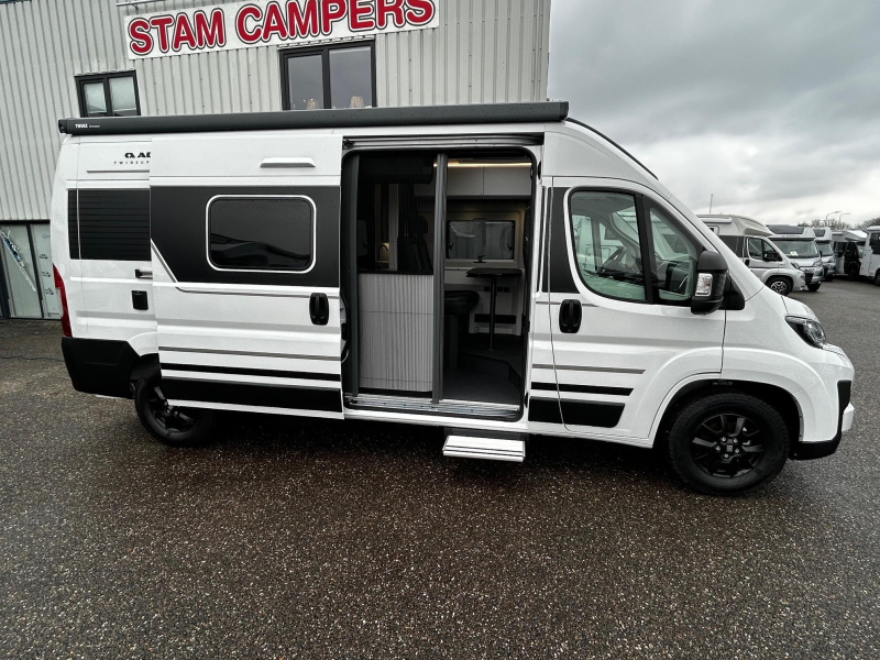 Adria Twin Supreme 600 SPB Truma dieselkachel Luifel  foto: 1