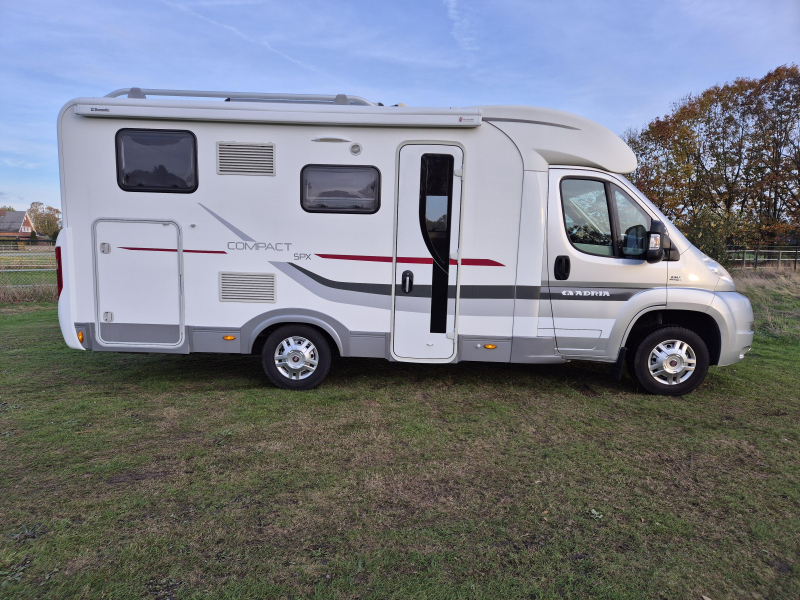 Adria Compact 660 SPX Querbett 1. Besitzer 2016 Foto: 2